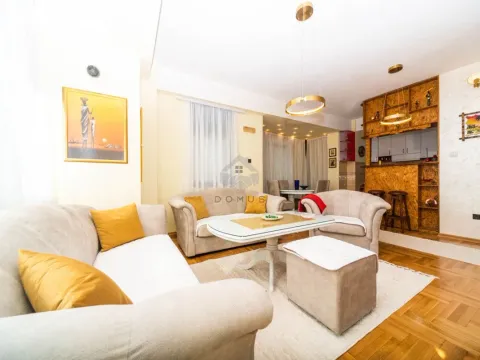 Izdavanje, dvosoban stan, 76m², Centar, Podgorica - image 3