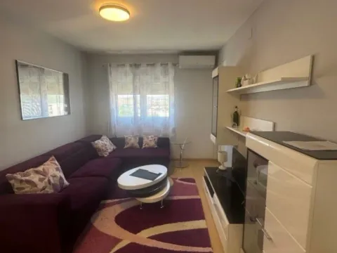 Prodaja, jednosoban stan, 47m², City Kvart, Podgorica - image 3