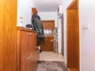 Prodaja, dvosoban stan, 70m², Stari Aerodrom, Podgorica - image 10