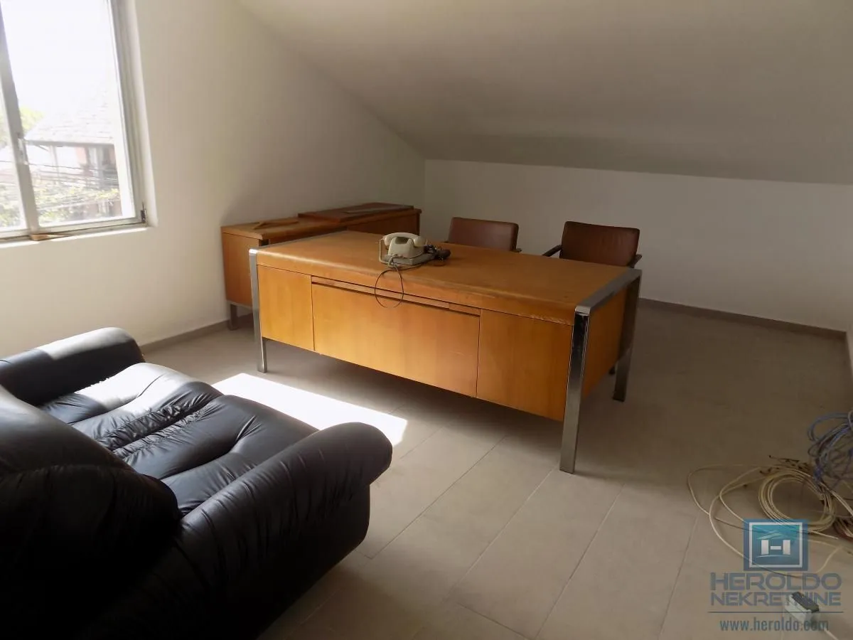 Rent, office space, 1500m², Donje Vidovo, Paraćin