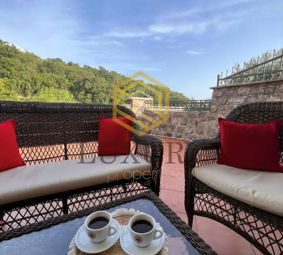 Sale, house, 425m², Rijeka Reževići, Budva