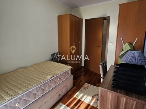 Rent, two bedroom apartment, 75m², City Kvart, Podgorica - image 7