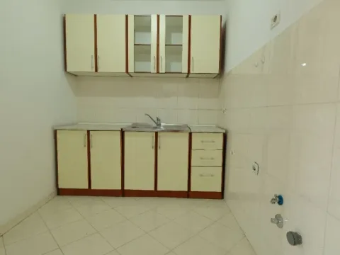 Izdavanje, stan, 54m², Kod Big Fashion-a, Podgorica - image 3