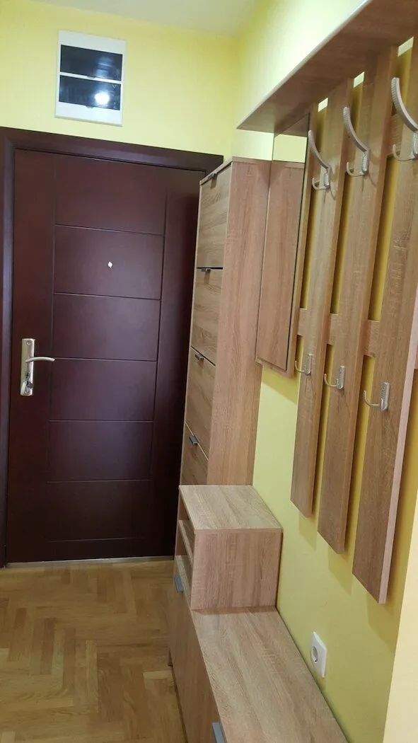 Izdavanje, jednosoban stan, 27m², Banatić, Novi Sad Sve Podlokacije