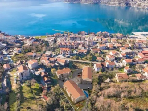 Sale, one bedroom apartment, 48m², Risan, Kotor - image 3