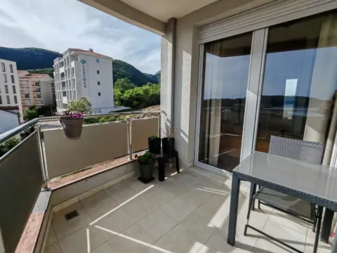 Sale, two bedroom apartment, 67m², Bečići, Budva - image 3