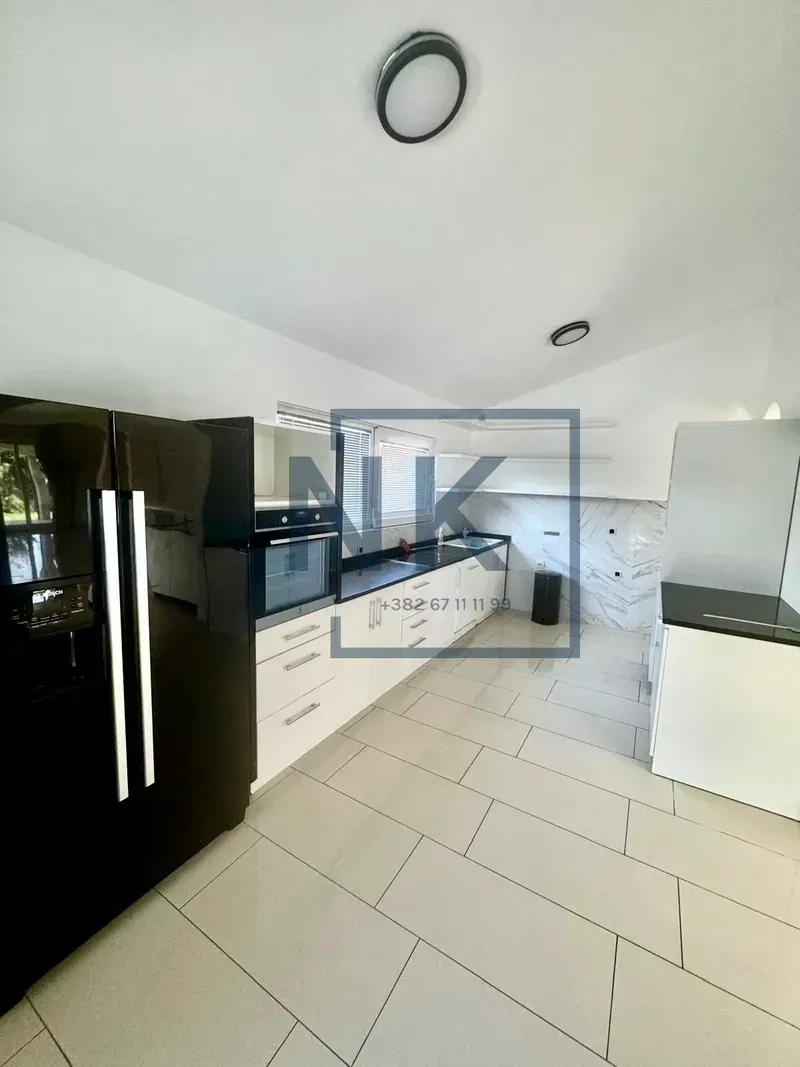 Izdavanje, kuća, 450m², Donja Gorica, Podgorica