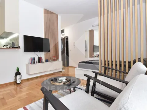 Prodaja, garsonjera, 25m², Zabjelo, Podgorica - image 1