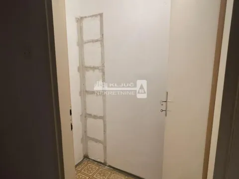 Prodaja, trosoban stan, 77m², Kalenić Pijaca, Vračar Sve Podlokacije - image 17