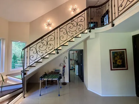 Sale, house, 180m², Donja Vrežina, Niš - image 15