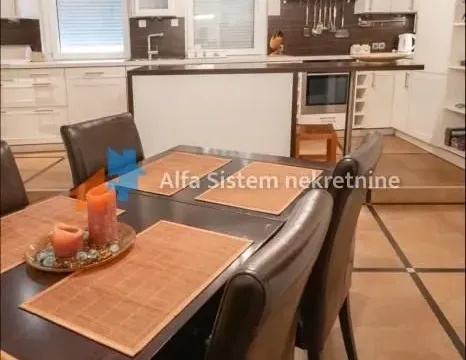 Rent, four bedroom apartment, 140m², Stari Grad, Beograd - image 10