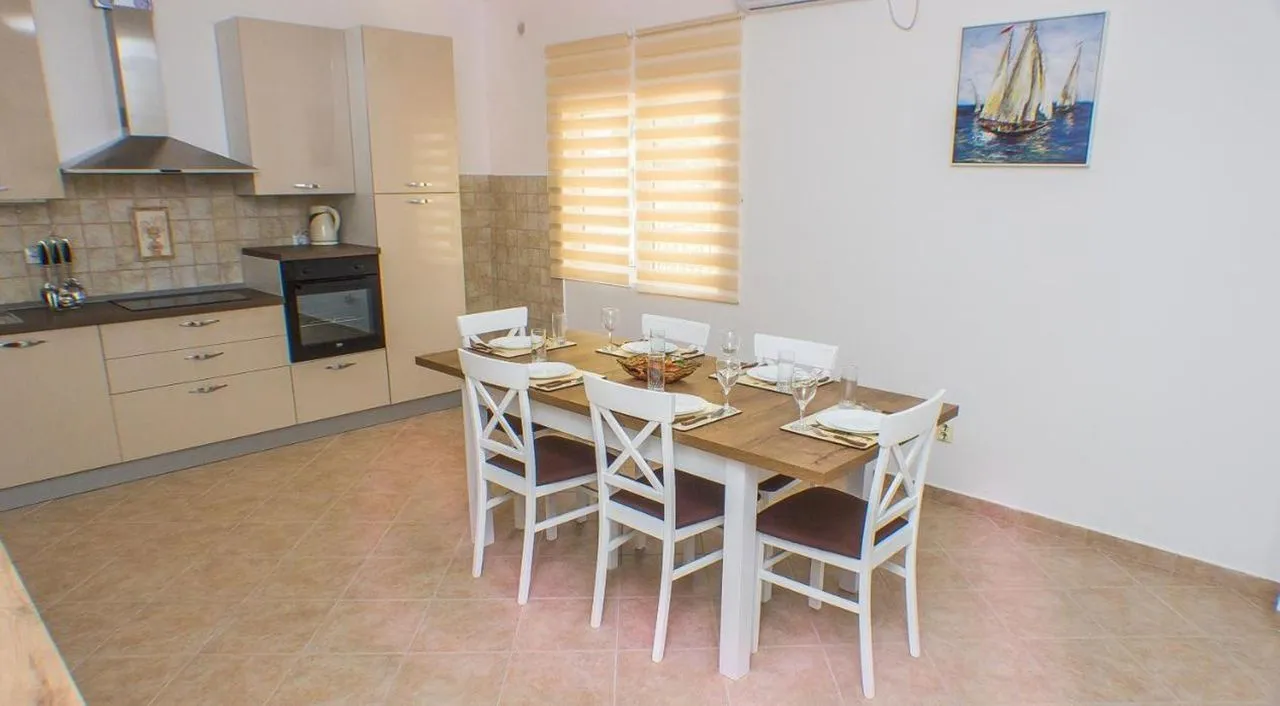 Sale, house, 123m², Prčanj, Kotor