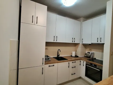 Prodaja, jednosoban stan, 47m², City Kvart, Podgorica - image 1