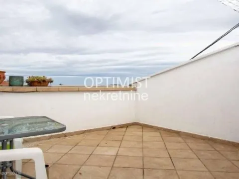 Izdavanje, trosoban stan, 110m², Stari Grad, Beograd - image 12