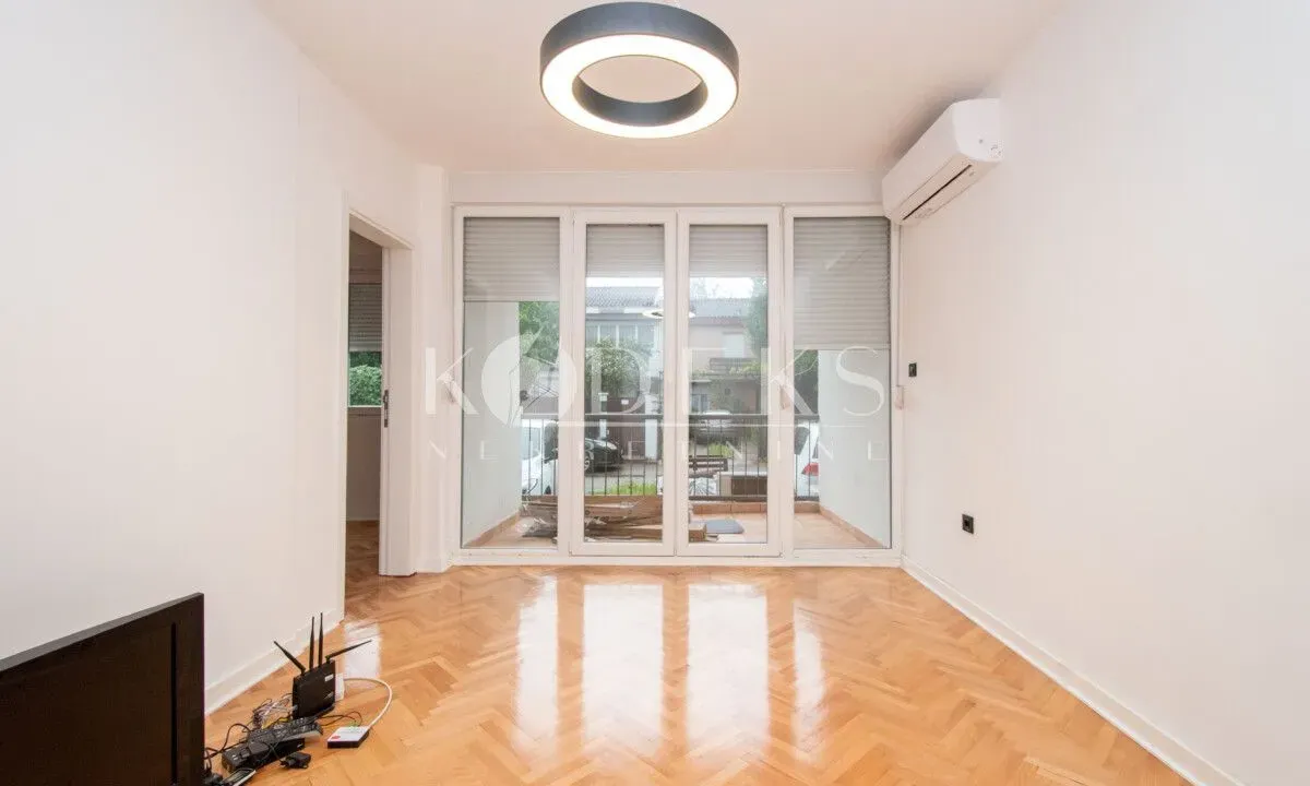 Izdavanje, dvosoban stan, 54m², Zabjelo, Podgorica