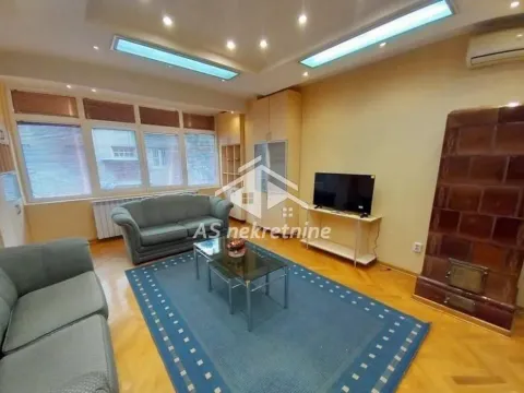 Izdavanje, trosoban stan, 72m², Stari Grad, Beograd - image 2