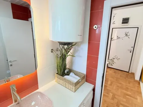 Prodaja, jednosoban stan, 26m², Petrovac, Budva - image 4