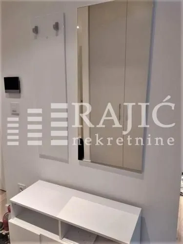 Rent, two bedroom apartment, 82m², Savski Venac, Beograd