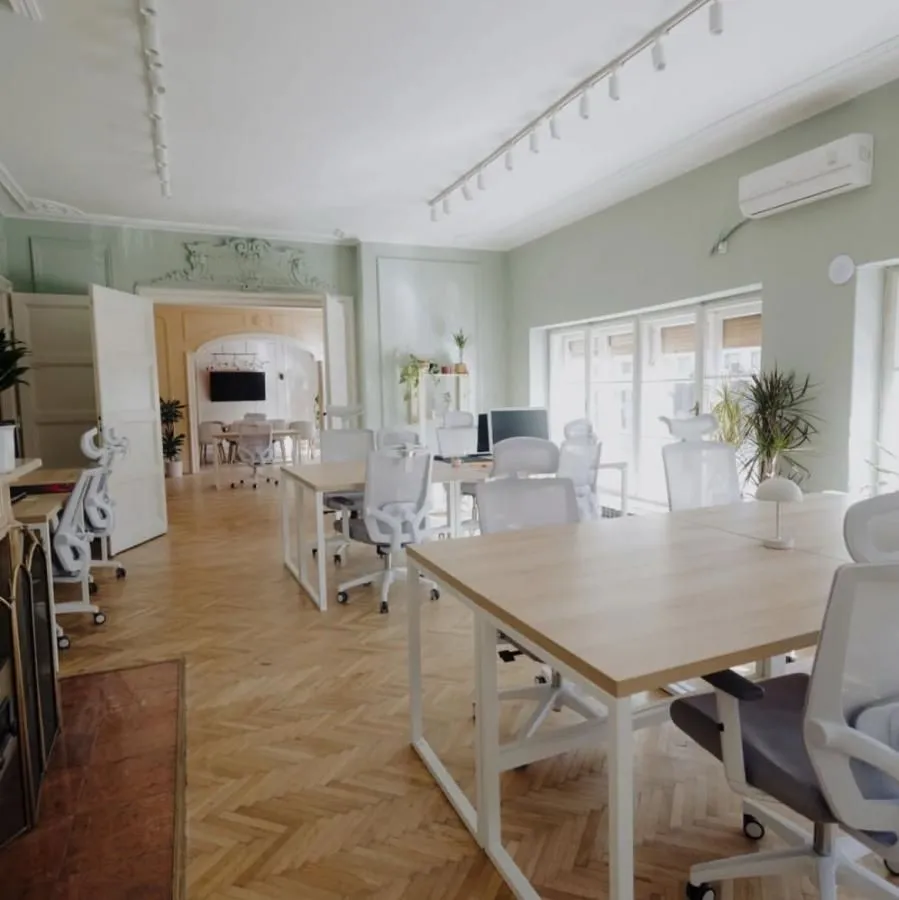 Rent, apartment, 220m², Centar, Novi Sad