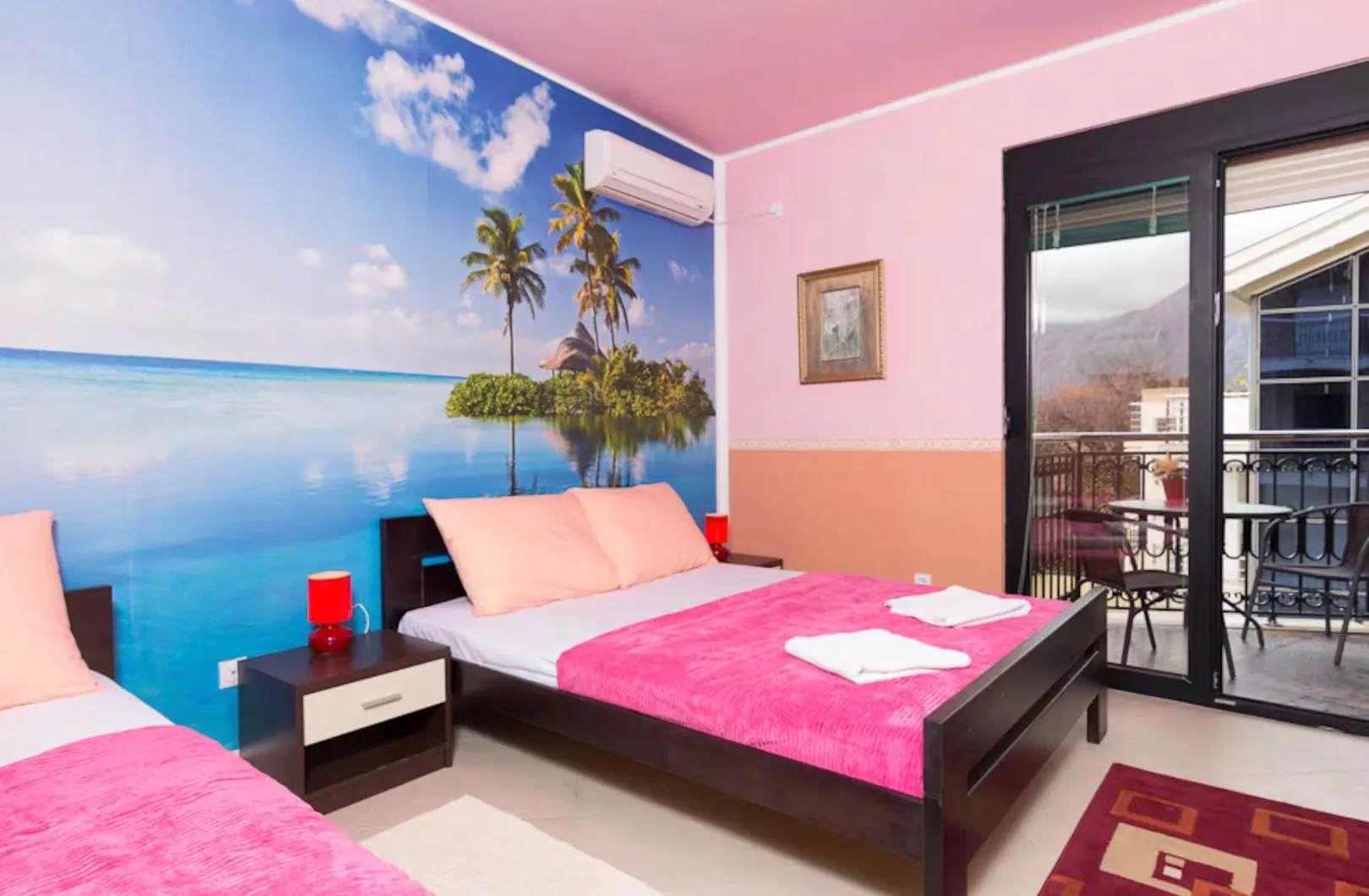 Sale, two bedroom apartment, 90m², Dobrota, Kotor