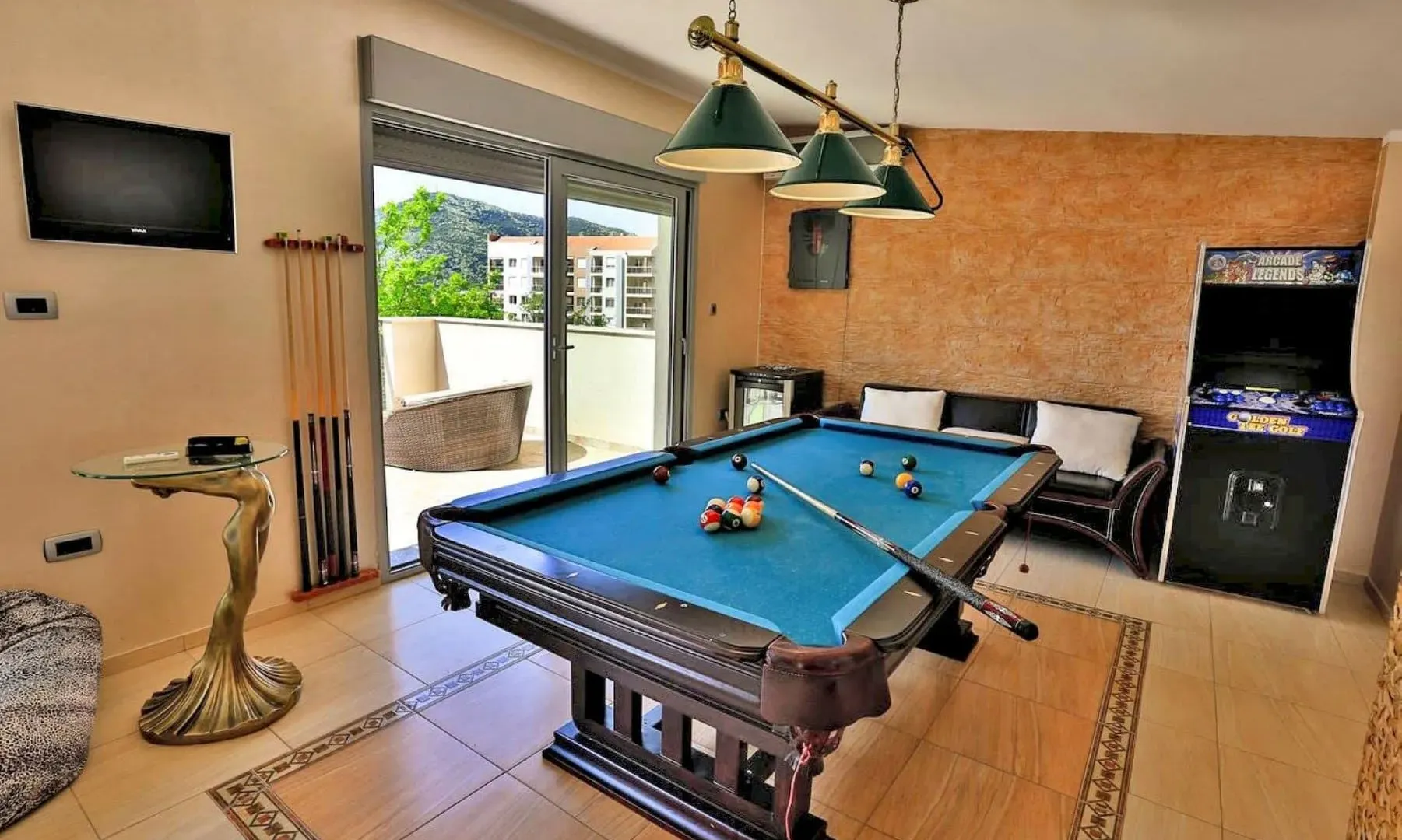 Prodaja, kuća, 300m², Podkošljun, Budva