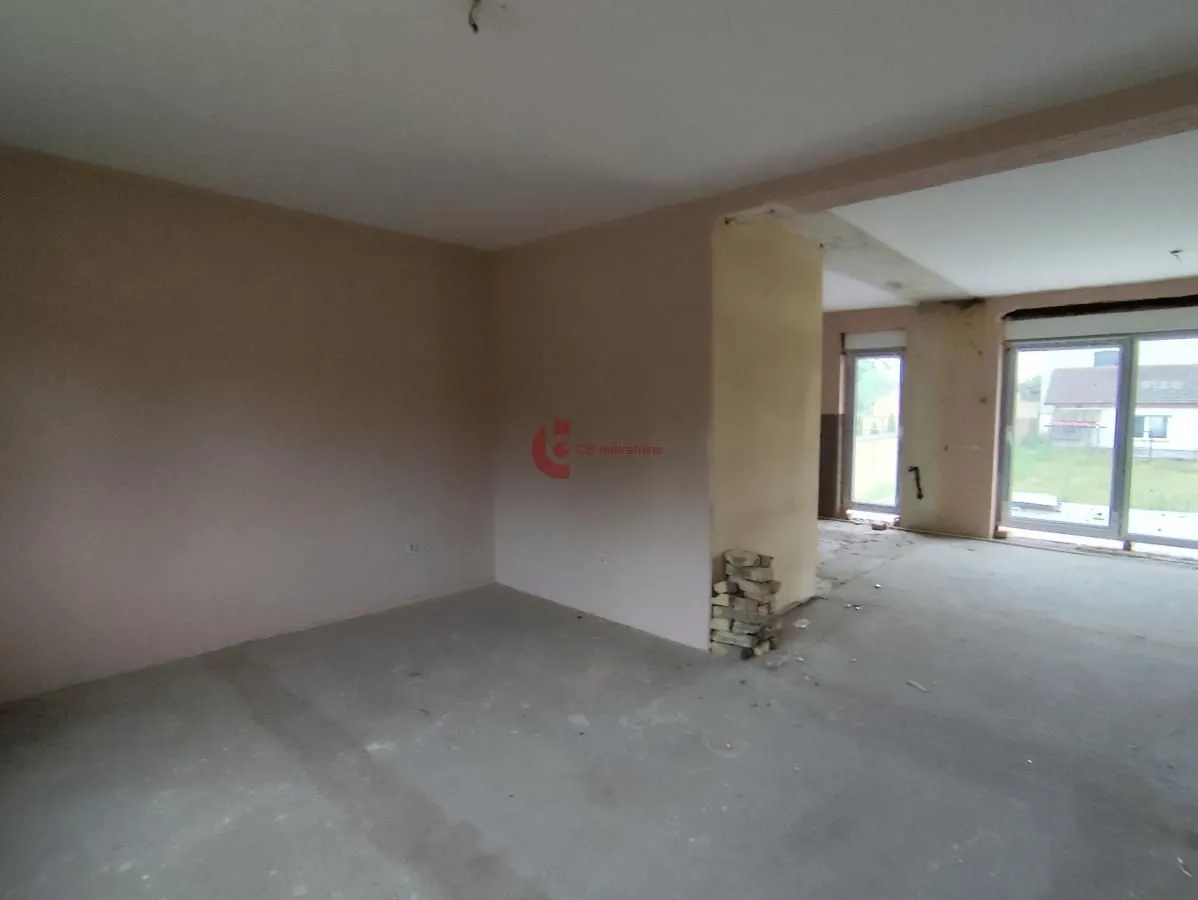 Prodaja, kuća, 210m², Makova Sedmica, Subotica