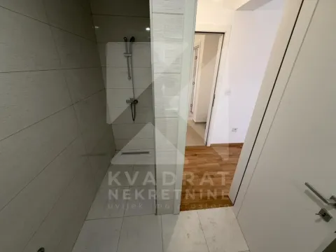 Prodaja, trosoban stan, 104m², Stari Aerodrom, Podgorica - image 14