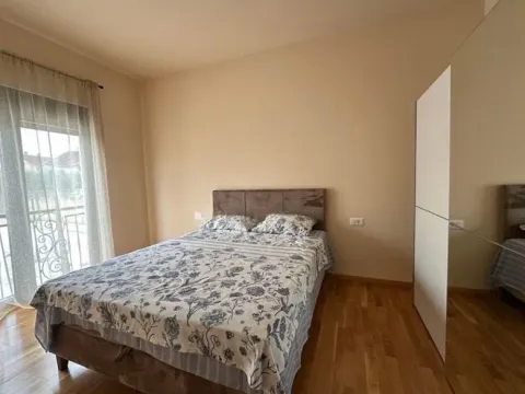 Izdavanje, dvosoban stan, 76m², Tološi, Podgorica - image 5