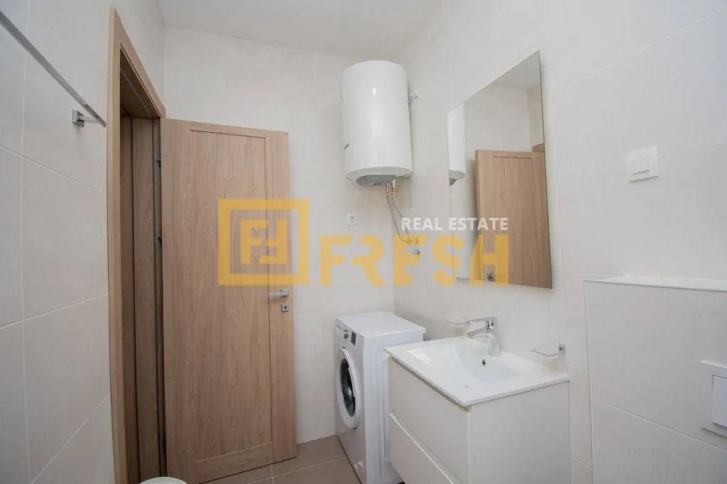 Izdavanje, dvosoban stan, 70m², Master Kvart, Podgorica