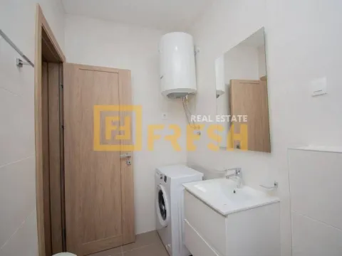 Izdavanje, dvosoban stan, 70m², Master Kvart, Podgorica - image 17