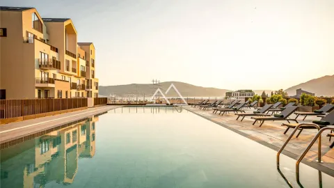 Sale, studio apartment, 43m², Tivat, Crna Gora - image 1