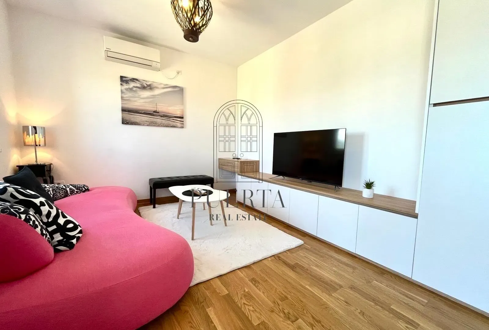 Rent, one bedroom apartment, 49m², City Kej, Podgorica