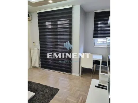 Izdavanje, dvosoban stan, 42m², Vračar Sve Podlokacije, Beograd - image 4