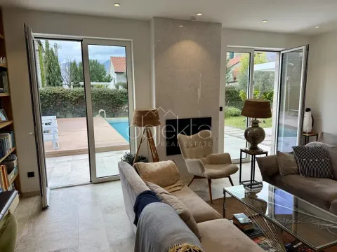 Rent, house, 127m², Tivat, Crna Gora - image 2