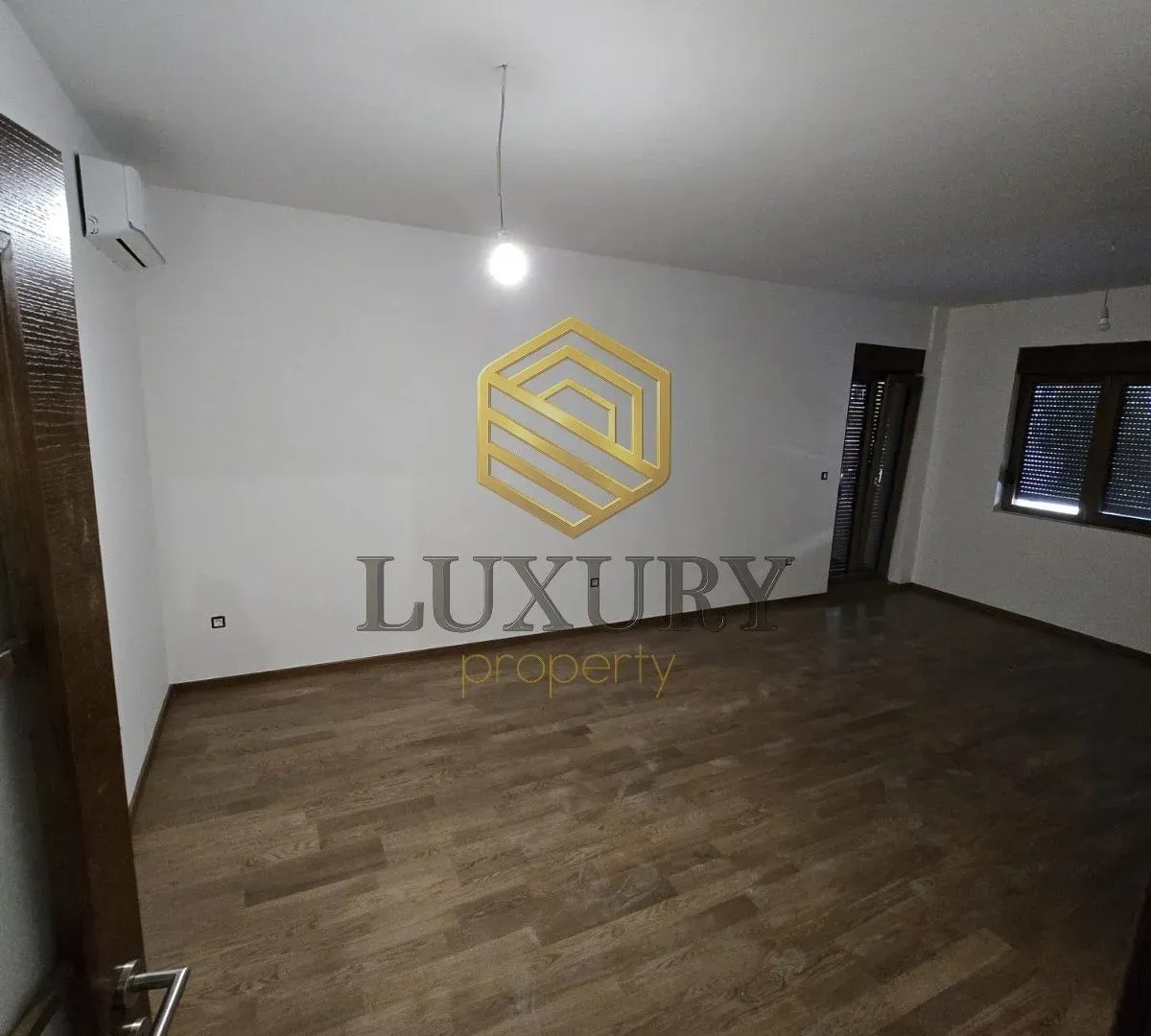 Izdavanje, trosoban stan, 81m², Vezirov Most, Podgorica