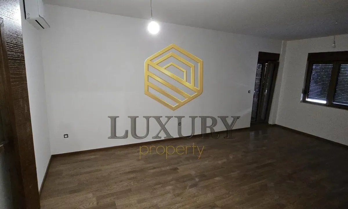 Izdavanje, trosoban stan, 81m², Vezirov Most, Podgorica