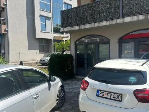 Rent, office space, 15m², Momišići, Podgorica - image 4
