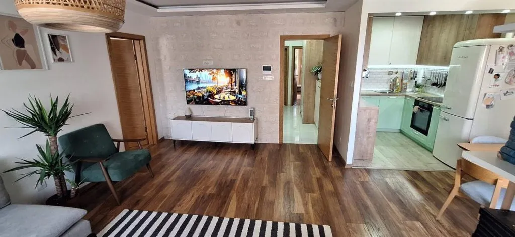 Prodaja, trosoban stan, 89m², Centar, Podgorica