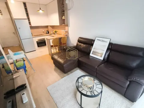 Rent, one bedroom apartment, 37m², Podgorica, Crna Gora - image 1