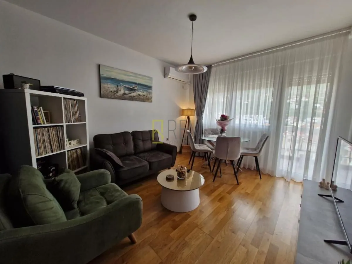 Prodaja, jednosoban stan, 39m², Centar, Tivat
