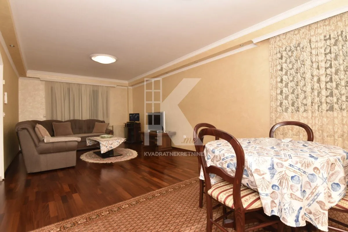 Rent, house, 200m², Stari Aerodrom, Podgorica