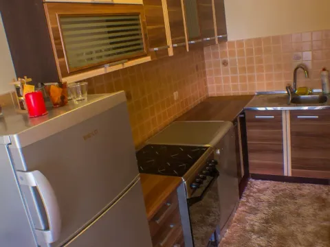 Rent, one bedroom apartment, 58m², Centar, Tivat - image 2