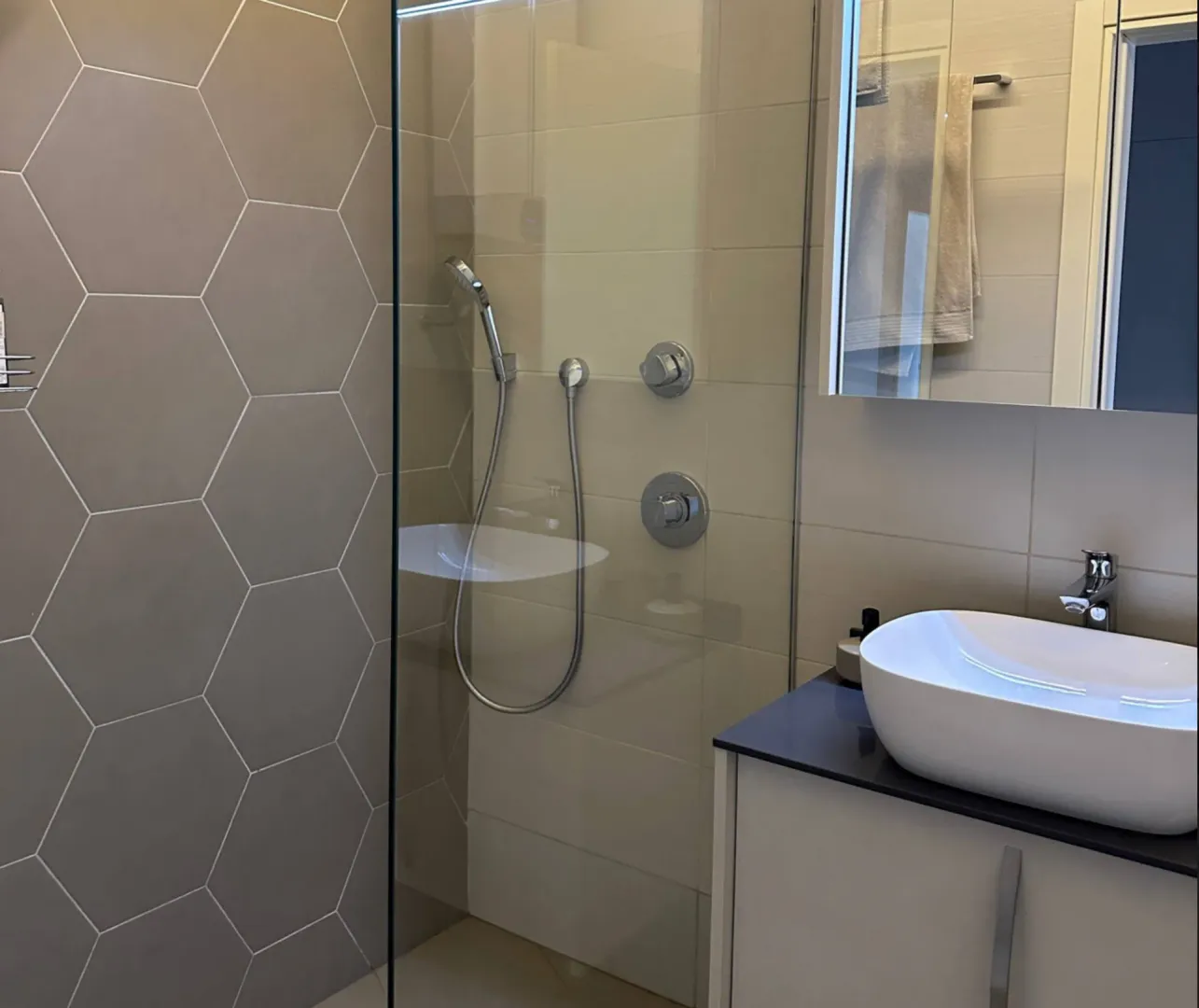 Prodaja, jednosoban stan, 51m², Dobrota, Kotor
