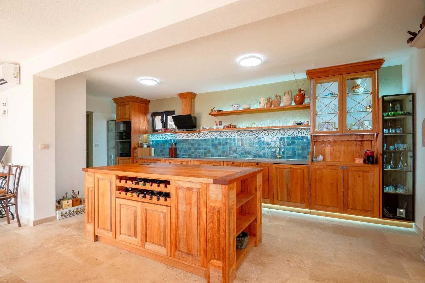 Sale, house, 500m², Buljarica, Budva