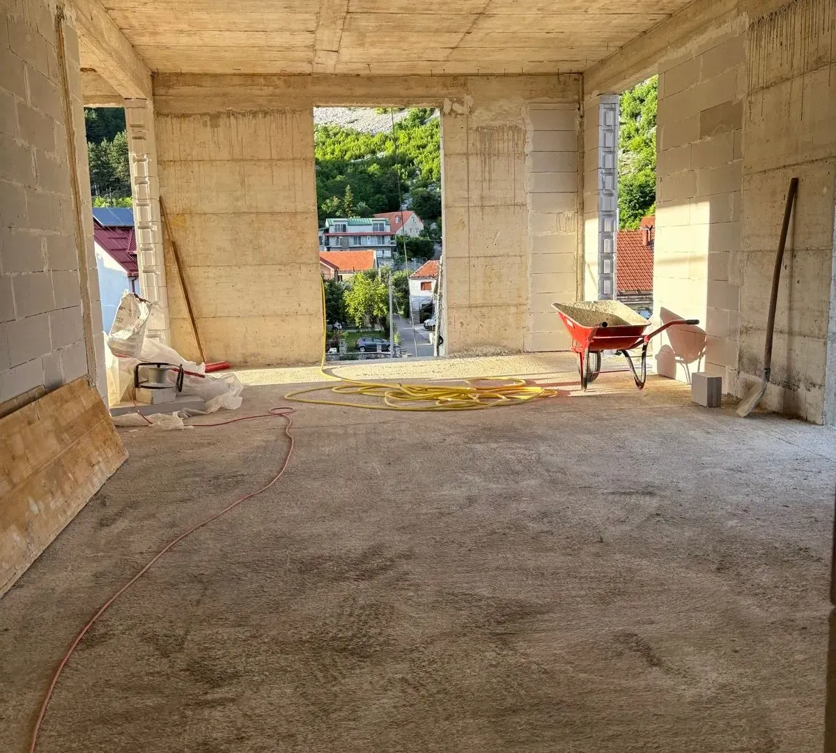 Prodaja, jednosoban stan, 700m², Centar, Cetinje
