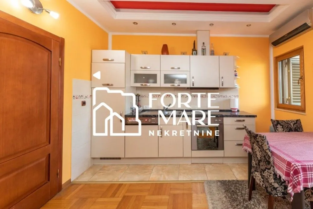 Prodaja, dvosoban stan, 60m², Topla, Herceg Novi