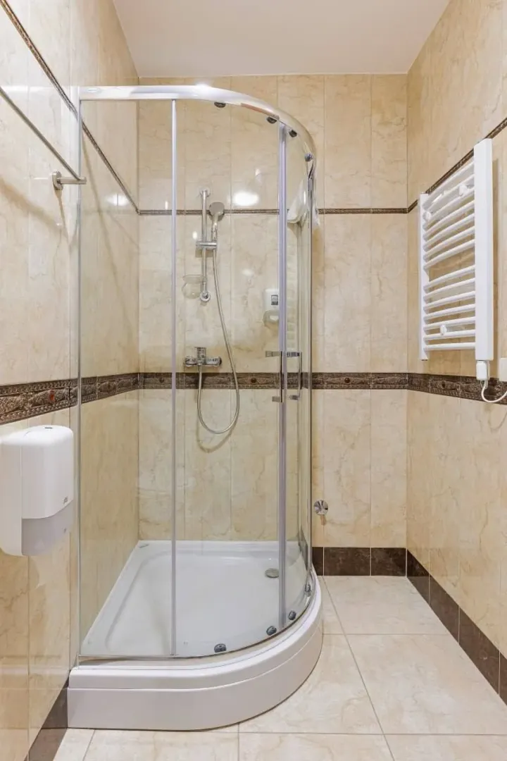 Rent, one bedroom apartment, 72m², Bečići, Budva