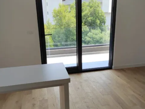 Sale, one bedroom apartment, 40m², Bečići, Budva - image 9