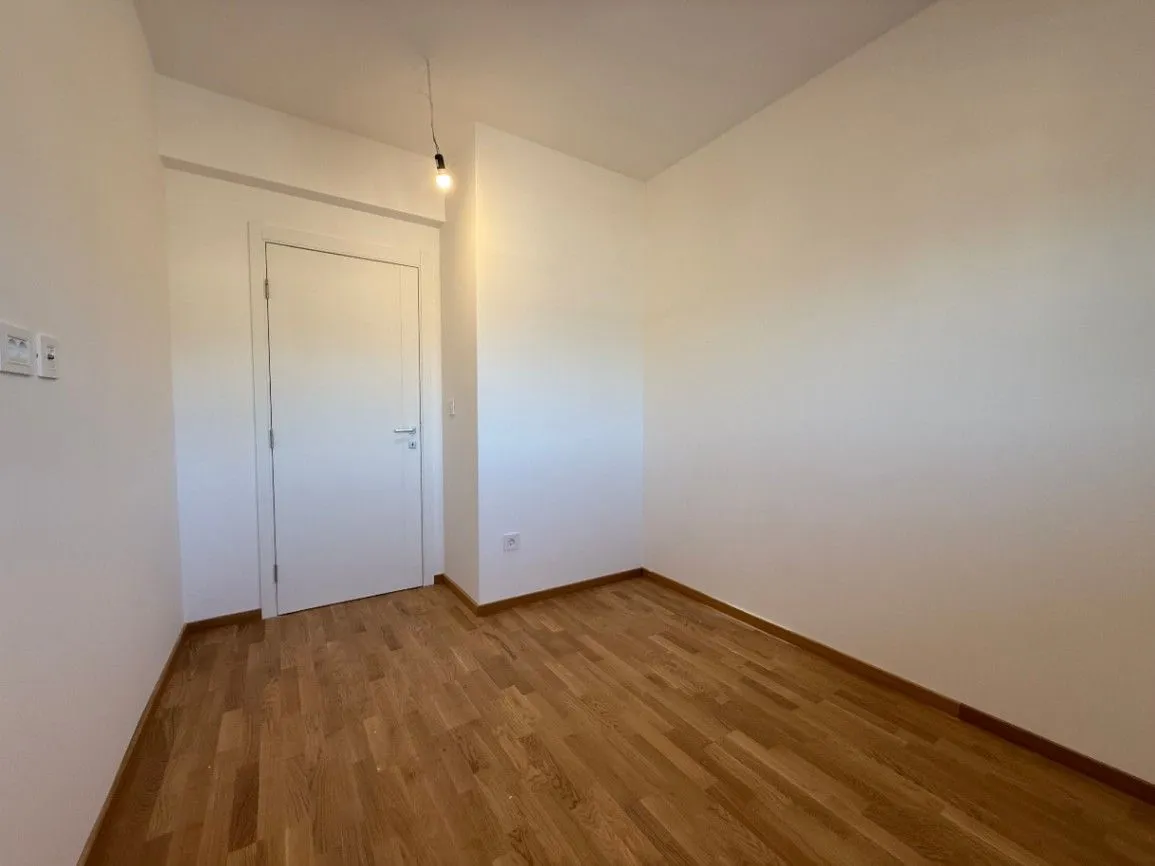 Prodaja, trosoban stan, 105m², Stari Aerodrom, Podgorica