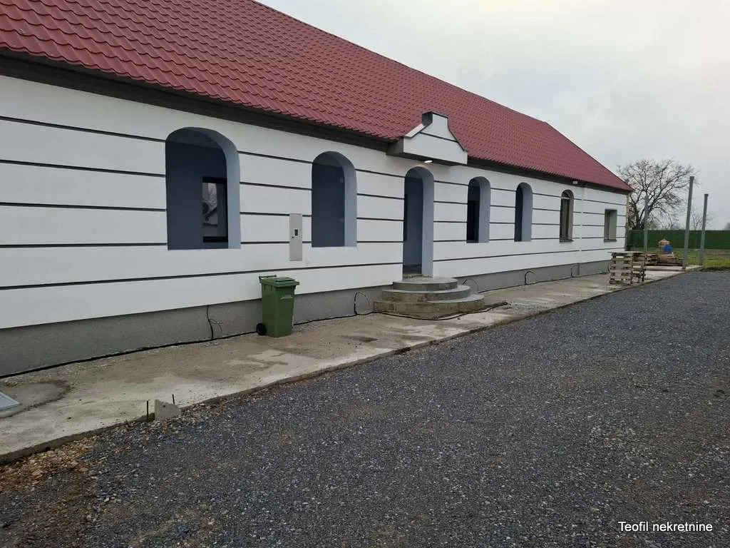 Sale, house, 200m², Karlovčić, Pećinci